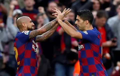 Arturo Vidal  le reclama más de dos millones al Barcelona
