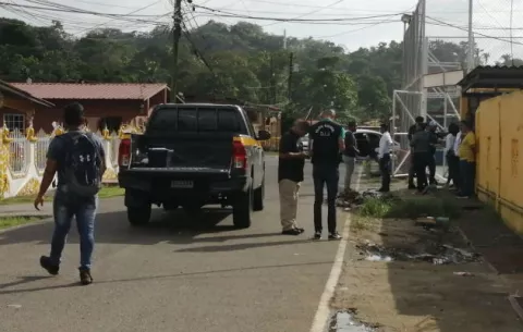 Iba en su auto y pistoleros lo matan de 16 tiros en el sector de Vista Alegre, Cativá