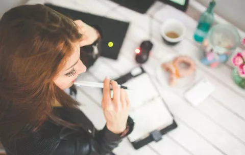 Cómo sopesar los riesgos cuando elige su primer trabajo