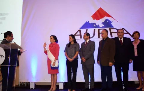 Adriana Angarita se reelige como presidenta de la Asociación de Universidades Particulares de Panamá