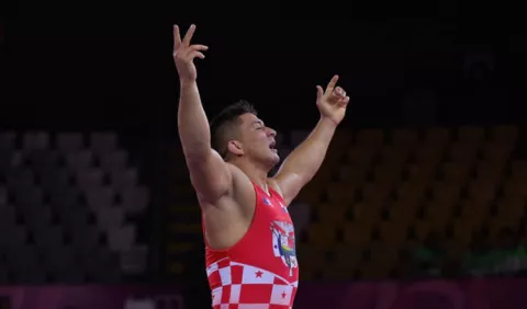 Almendra, García y Pinilla se prepararán en Rusia para Preolímpico de lucha