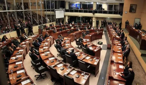 Independientes, a la expectativa de que se discuta el reglamento interno de la Asamblea