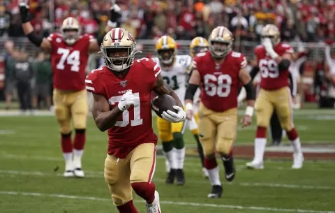  Chiefs aventajan a los 49ers en las apuestas  del Super Bowl