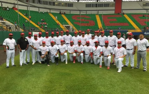 Astronautas pondrán en marcha el viernes sus entrenamientos para defender  título de la Serie del Caribe