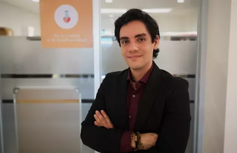 Científico panameño Carlos Restrepo gana premio 'Innovadores menores de 35 Latinoamérica 2019'