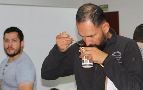 Asociación de Cafés Especiales de Panamá prepara a nuevos Catadores de café