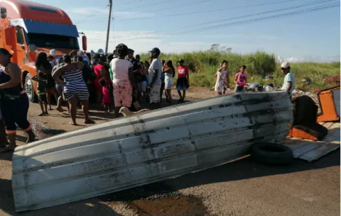 Moradores de El Valle del Chumical cierran la vía hacia el puerto de Vacamonte