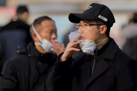 China trabaja contra reloj para contener virus, que deja al menos 26 muertos