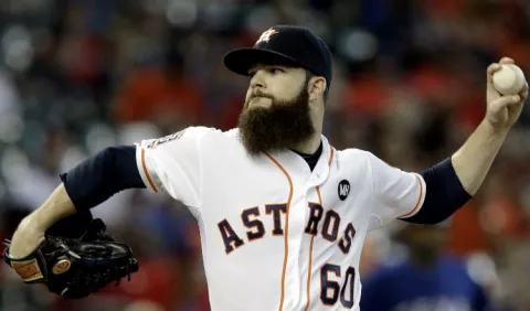 Exlanzador de Astros pide disculpas por el escándalo de robo de señas