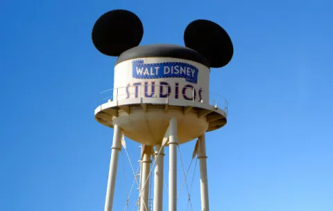 Disney quita a ‘Fox’ de los nombres de los estudios que le compró a Rupert Murdoch
