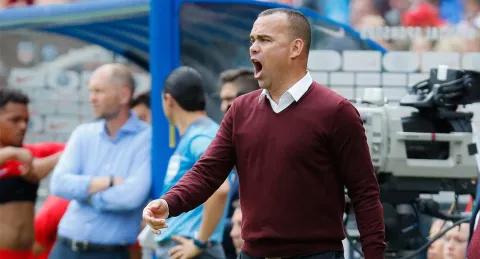 Rafael Dudamel renuncia como  técnico de Venezuela y podría dirigir en Brasil
