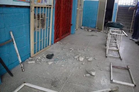 Escuela República de Venezuela está  abandonada y se convierte en guarida de indigentes