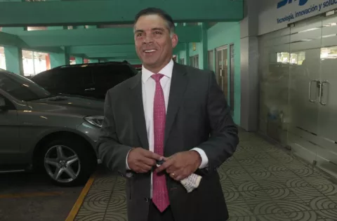 Imputan cargos al exdiputado Adolfo 'Beby' Valderrama por el posible delito de blanqueo de capitales
