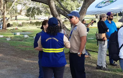 Exhuman restos de víctimas de la invasión de Estados Unidos a Panamá