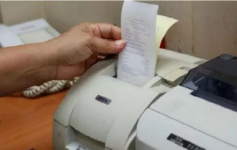 Piden denunciar a los comercios si no entregan factura fiscal