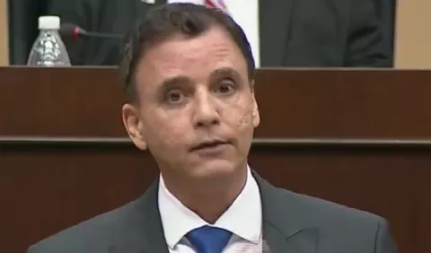 Contralor Gerardo Solís hace advertencia a funcionarios