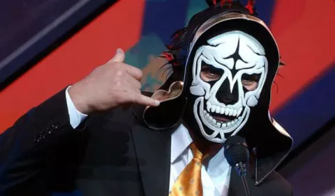 Falla renal provoca la muerte del luchador mexicano 'La Parka'