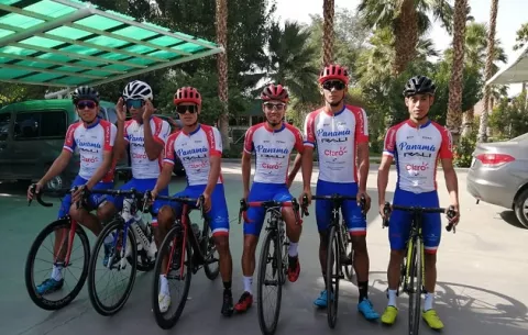 ¡Entrenamiento en el paraíso! Selección panameña de ciclismo se alista para la Vuelta a San Juan