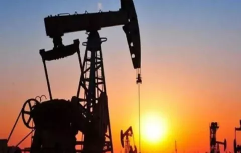 Petróleo de Texas cae 4.5 por ciento tras discurso de Donald Trump, que frena tensión con Irán