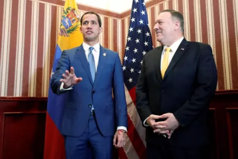 Mike Pompeo pide al mundo apoyar esfuerzos de Venezuela para "volver a democracia"
