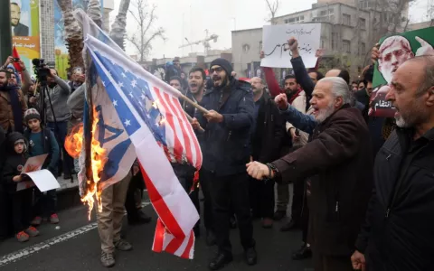 Irán promete responder al ataque: 'Estados Unidos es el gran Satanás'