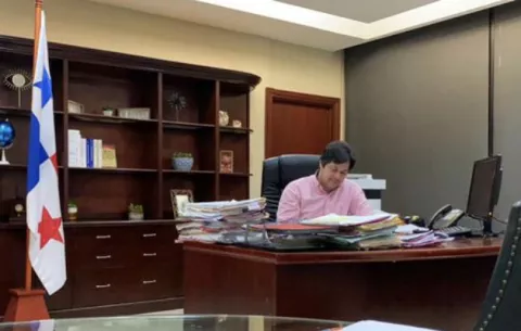 Gobierno Nacional espera que para julio de este año Panamá salga de las listas negras y grises