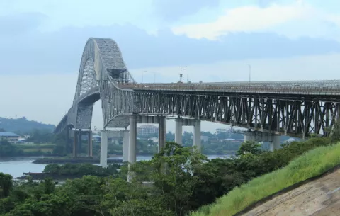 Este lunes cerrarán parcialmente vía que está próxima al Puente de Las Américas