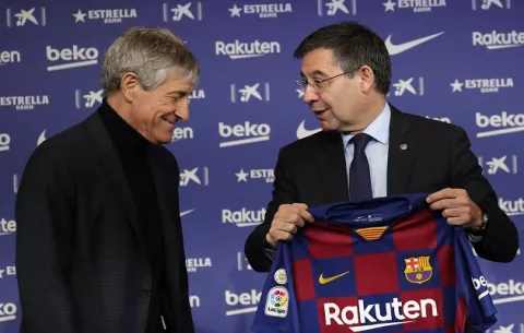 Quique Setién llega con ilusión a su primer entrenamiento del Barcelona