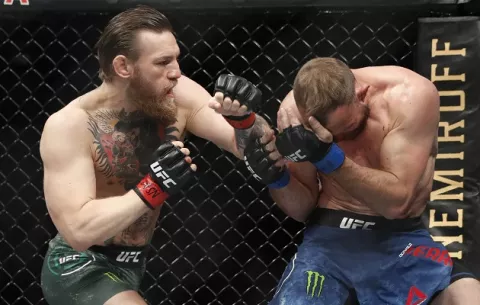 Conor McGregor solo necesitó 40 segundos para liquidar a Cerrone en su vuelta a la UFC
