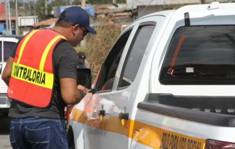 MEF alerta que hay personas que utilizan documentos falsos para gestionar venta de vehículos   