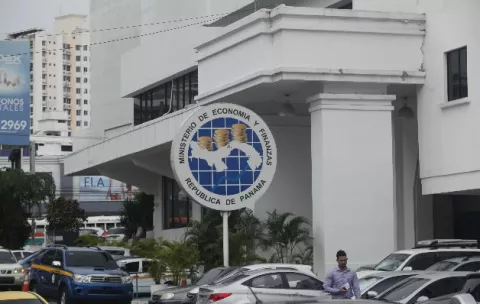 Designan a Víctor Delgado como superintendente de Sujetos No Financieros