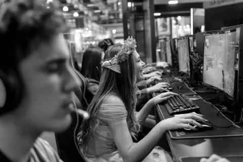 Caminos de adicción a los juegos de video