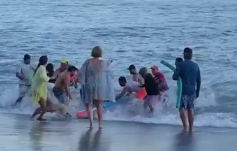 ¡Tragedia en Coronado! Abuela pierde la vida al intentar rescatar a sus nietas de la furia del mar
