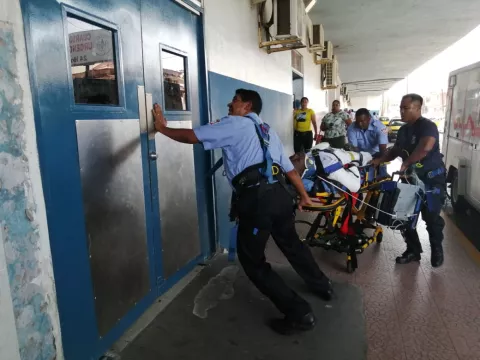 Un muerto y dos lesionados en accidente laboral en Aguas Claras