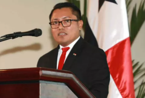 Contraloría General de la República confirma que Arquesio Arias no está cobrando