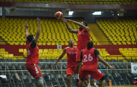 Panamá no quiere sorpresas en casa ante Paraguay en la eliminatoria Americup 2021
