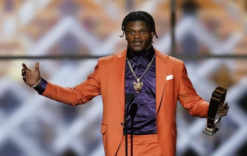 Lamar Jackson iguala a Tom Brady tras ser elegido MVP  de la NFL  por unanimidad