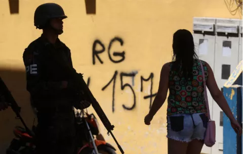 Violenta huelga policial podría extenderse en Brasil durante carnavales