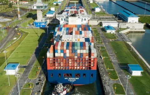 Administrador del Canal de Panamá Ricaurte Vásquez advierte que 'el agua se nos está acabando' 