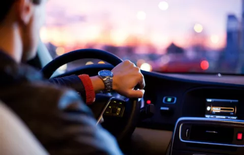 Lyft planea recortes de personal como parte de su reestructuración