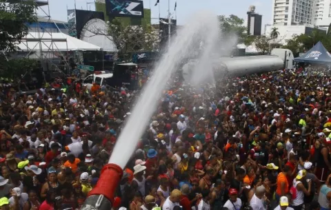 Policía Nacional pretende restringir vestimenta de mujeres en los carnavales