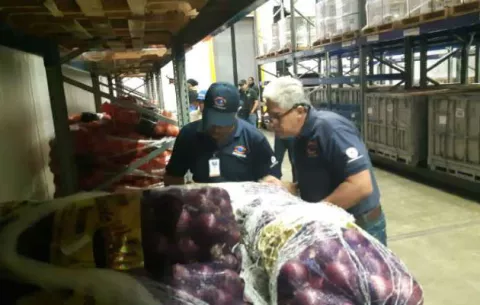 Detectan cebolla vencida en Merca Panamá y empresa Galores