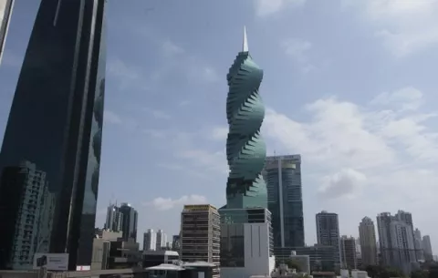 Colegio de Economistas de Panamá pide que se revise la deuda y subsidios