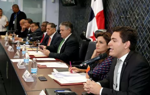 Comisión de Credenciales iniciará discusión de proyecto sobre reglamento interno de la Asamblea