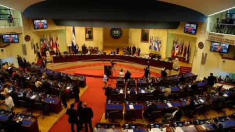Supremo salvadoreño le propina un duro golpe al presidente Nayib Bukele 