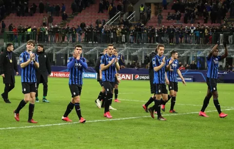 Periodista que viajó a Italia para cubrir el Atalanta vs. Valencia da positivo por coronavirus