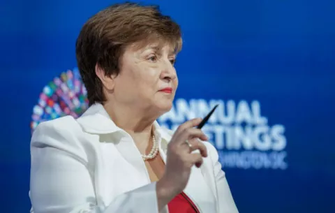FMI: El coronavirus es la amenaza más urgente a la frágil recuperación global