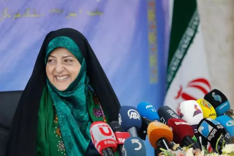 La vicepresidenta de Asuntos de la Mujer de Irán está contagiada con el coronavirus