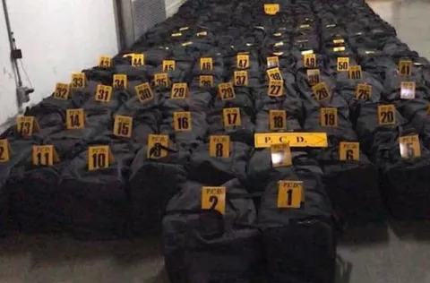Costa Rica logra el decomiso de unas cinco toneladas de cocaína, el más grande de su historia