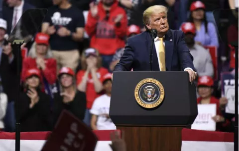 Trump promete más ayuda agrícola ante tensiones comerciales